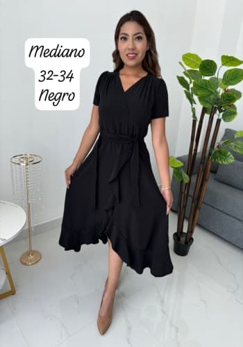 Vestido  largo color Negro talla Mediano estilo Olan